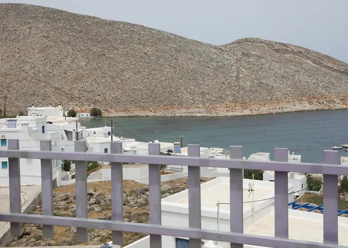 Panormos Apartments *