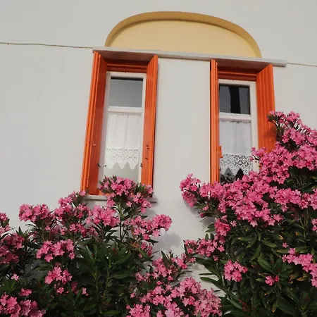 Panormos Apartments דירה *