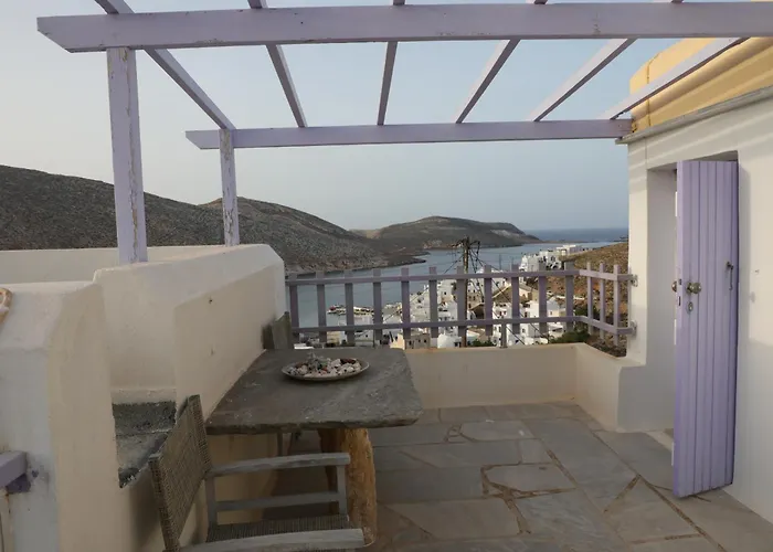 Panormos Apartments *